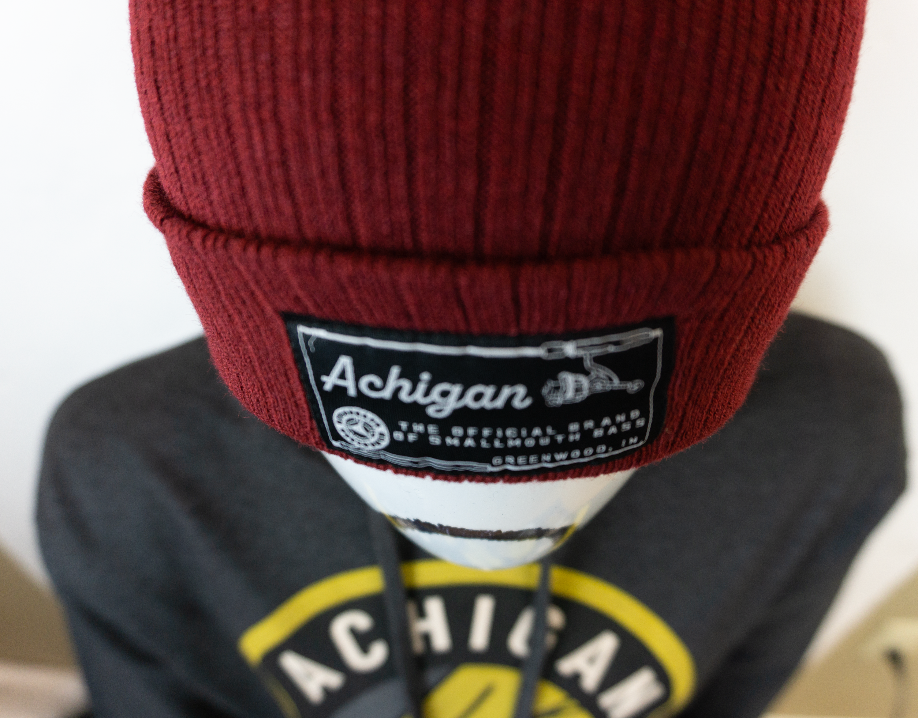 Achigan Spin/Fly Beanie - Red